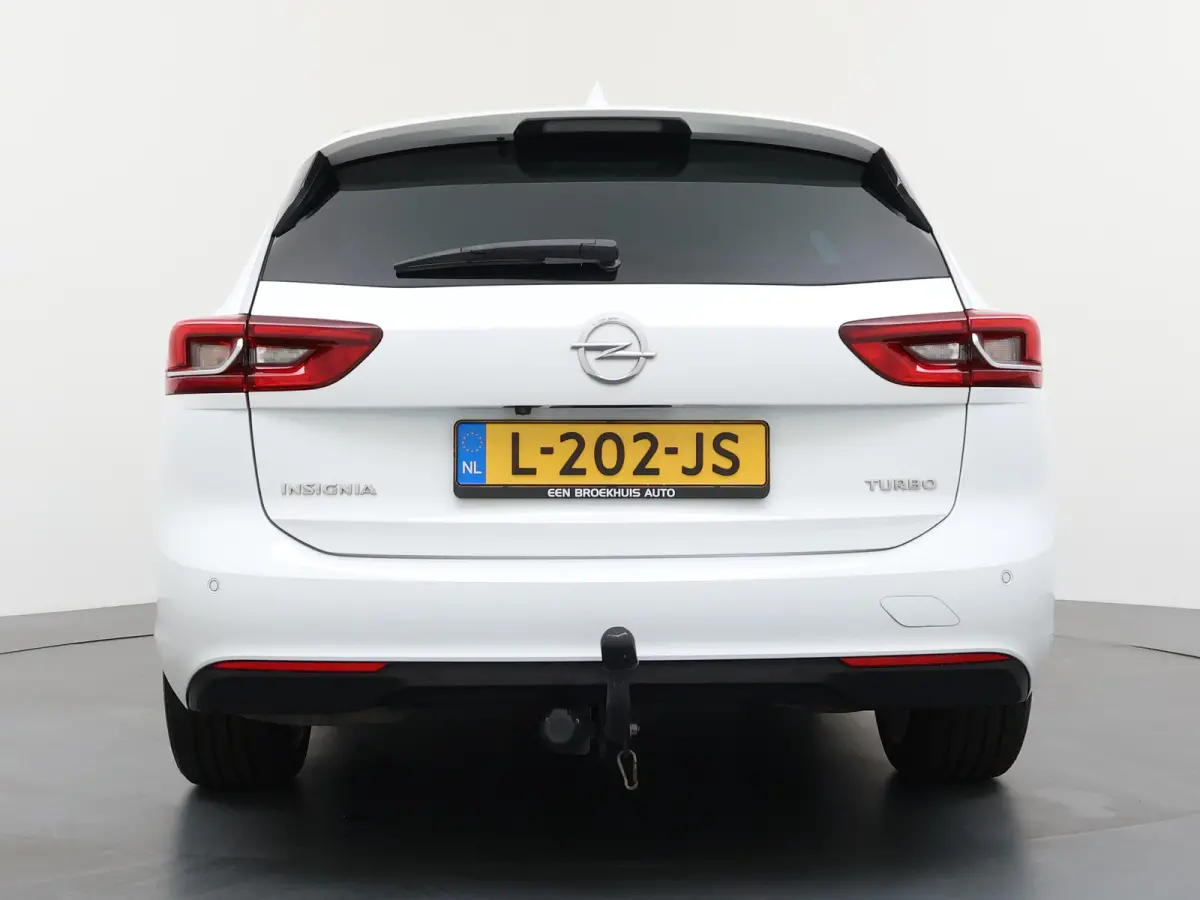 1.5 Turbo Innovation / Navigatie / Camera / Parkeersensoren / Keyless / Stuur -en Stoelverwarmd / Carplay / LED /