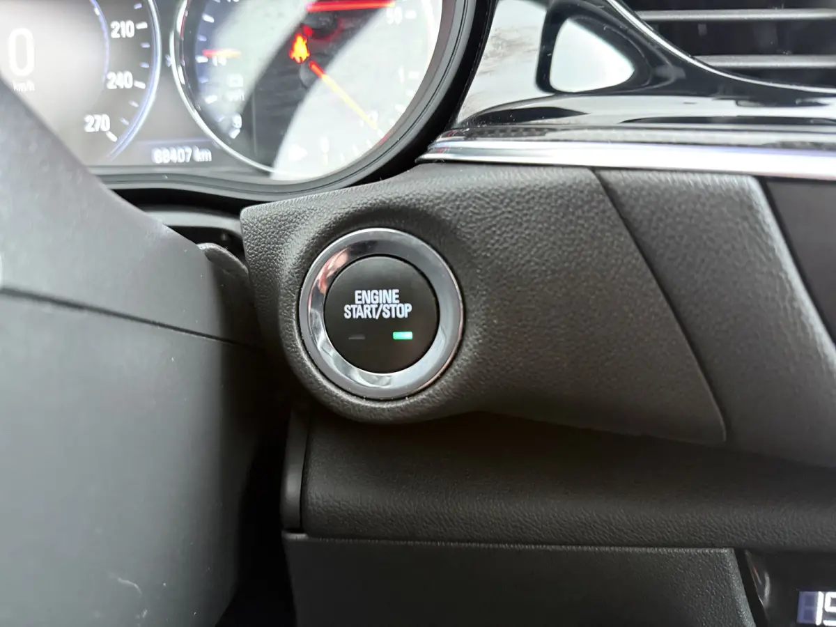 1.5 Turbo Innovation / Navigatie / Camera / Parkeersensoren / Keyless / Stuur -en Stoelverwarmd / Carplay / LED /