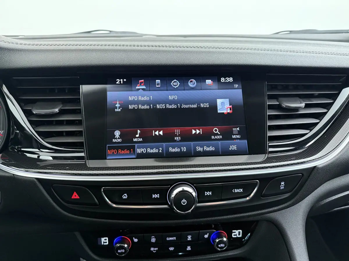 1.5 Turbo Innovation / Navigatie / Camera / Parkeersensoren / Keyless / Stuur -en Stoelverwarmd / Carplay / LED /