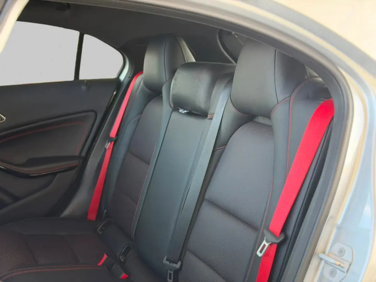 AMG 45 4MATIC (NL-auto, Perfect OnderH, Panoramadak, Schaalstoelen, Carplay, StoelV, Clima, Navi Groot,Etc)