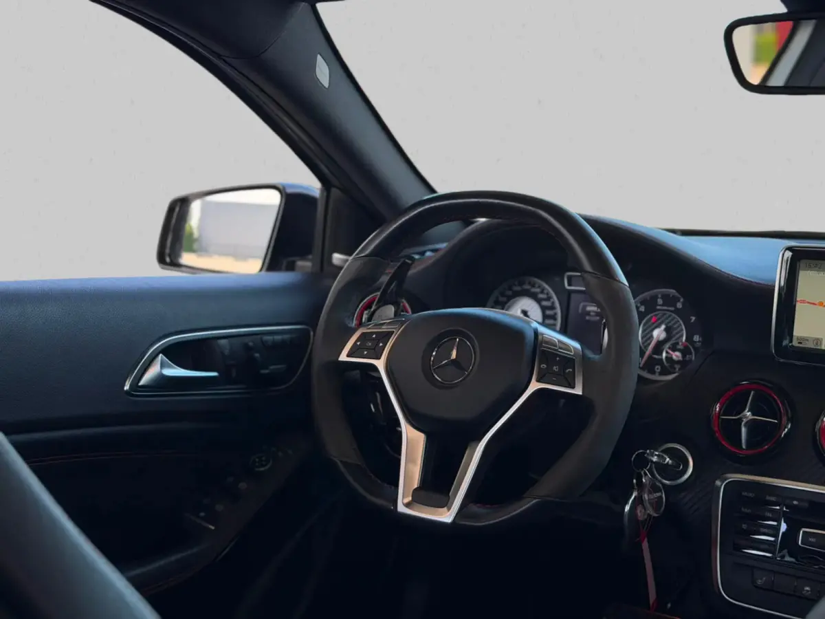AMG 45 4MATIC (NL-auto, Perfect OnderH, Panoramadak, Schaalstoelen, Carplay, StoelV, Clima, Navi Groot,Etc)