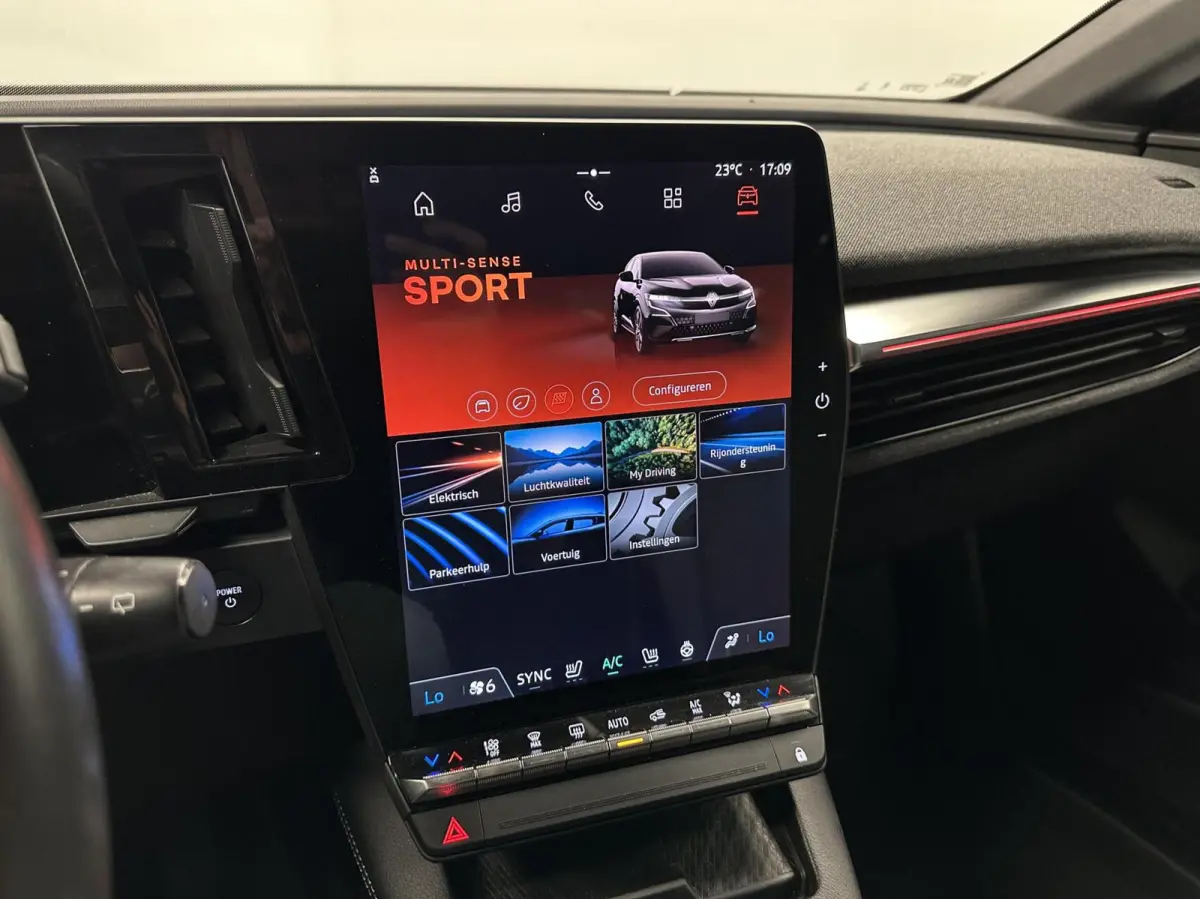 EV60 93% SOH Optimum Charge Techno CAMERA CARPLAY ECC ADAPTIEF CRUISE.