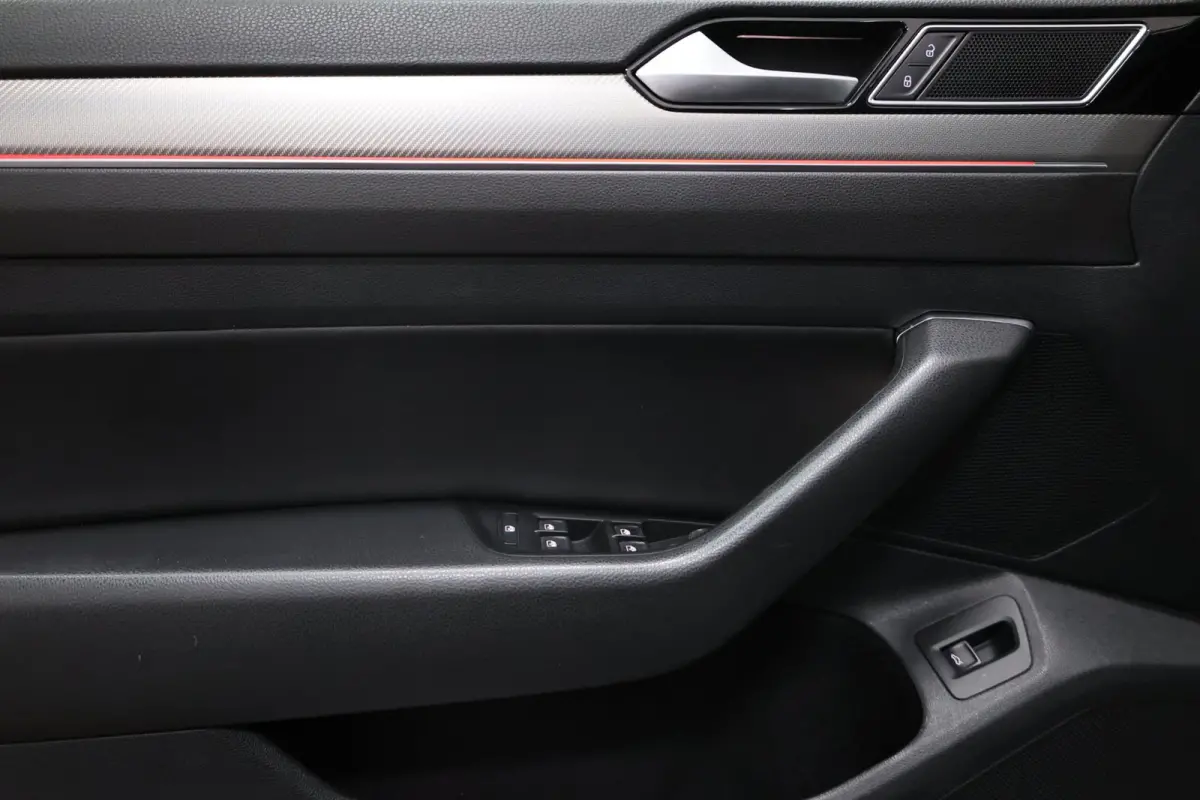 2.0 TSI 3x R-line MAXTON/VIRTUAL/SFEER/PANO/HAF LEER+ALCANTARA+MASSAGE/KEYLESS/20"/CAM/LINE/ACC/12 MDN GARANTIE!