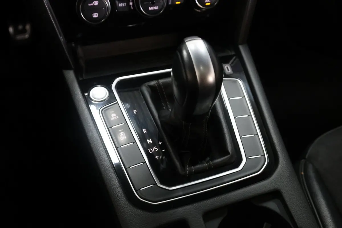 2.0 TSI 3x R-line MAXTON/VIRTUAL/SFEER/PANO/HAF LEER+ALCANTARA+MASSAGE/KEYLESS/20"/CAM/LINE/ACC/12 MDN GARANTIE!