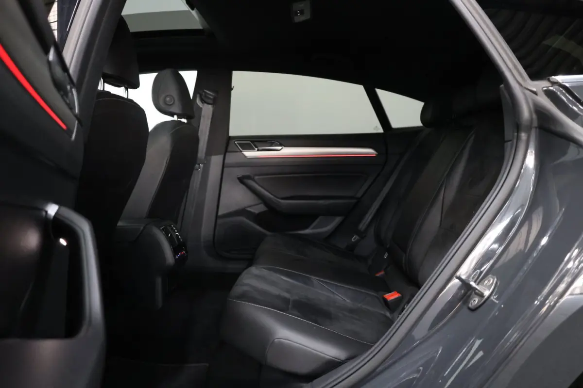2.0 TSI 3x R-line MAXTON/VIRTUAL/SFEER/PANO/HAF LEER+ALCANTARA+MASSAGE/KEYLESS/20"/CAM/LINE/ACC/12 MDN GARANTIE!