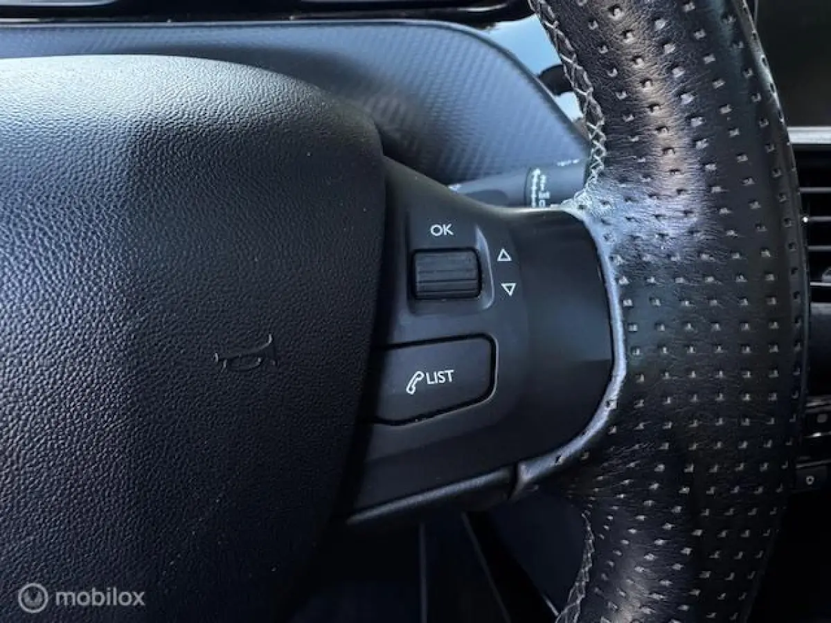 1.2 PureTech Crossway Aut. I Carplay I Pano