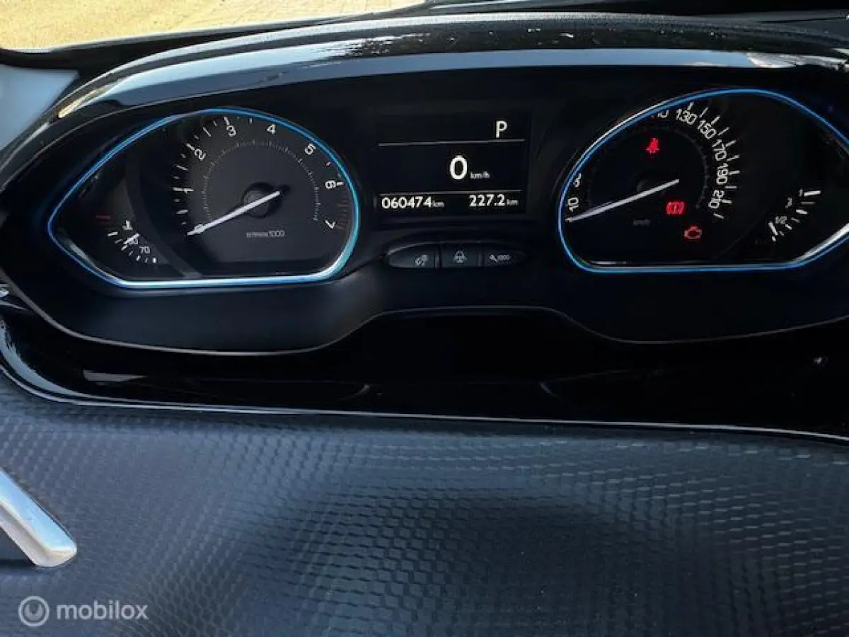 1.2 PureTech Crossway Aut. I Carplay I Pano