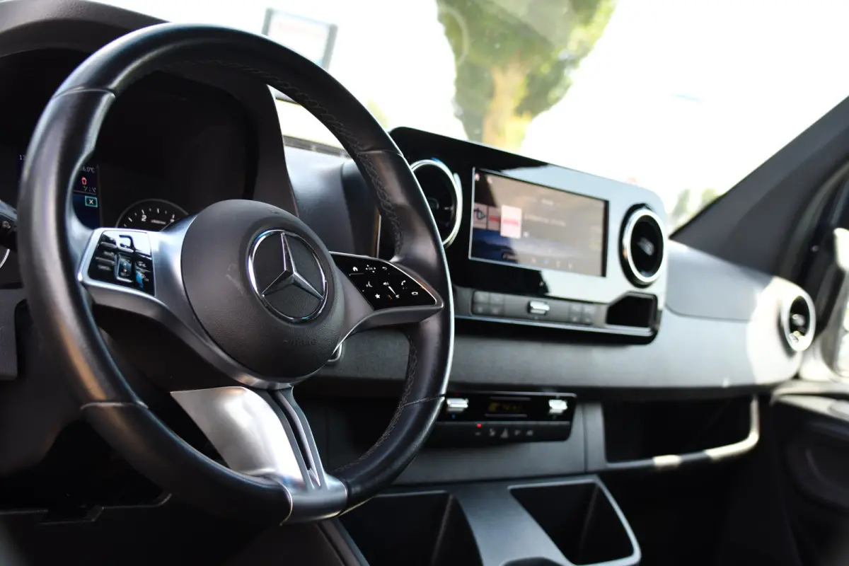 315 1.9 CDI L2 Pro PB Edition FACELIFT! Adaptieve Cruise, Camera, Carplay, LED, Automaat, 10,5'' Mbux, 150pk, Clima, binnenspiegel camera, Uniek!