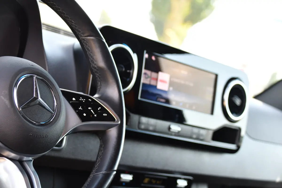 315 1.9 CDI L2 Pro PB Edition FACELIFT! Adaptieve Cruise, Camera, Carplay, LED, Automaat, 10,5'' Mbux, 150pk, Clima, binnenspiegel camera, Uniek!