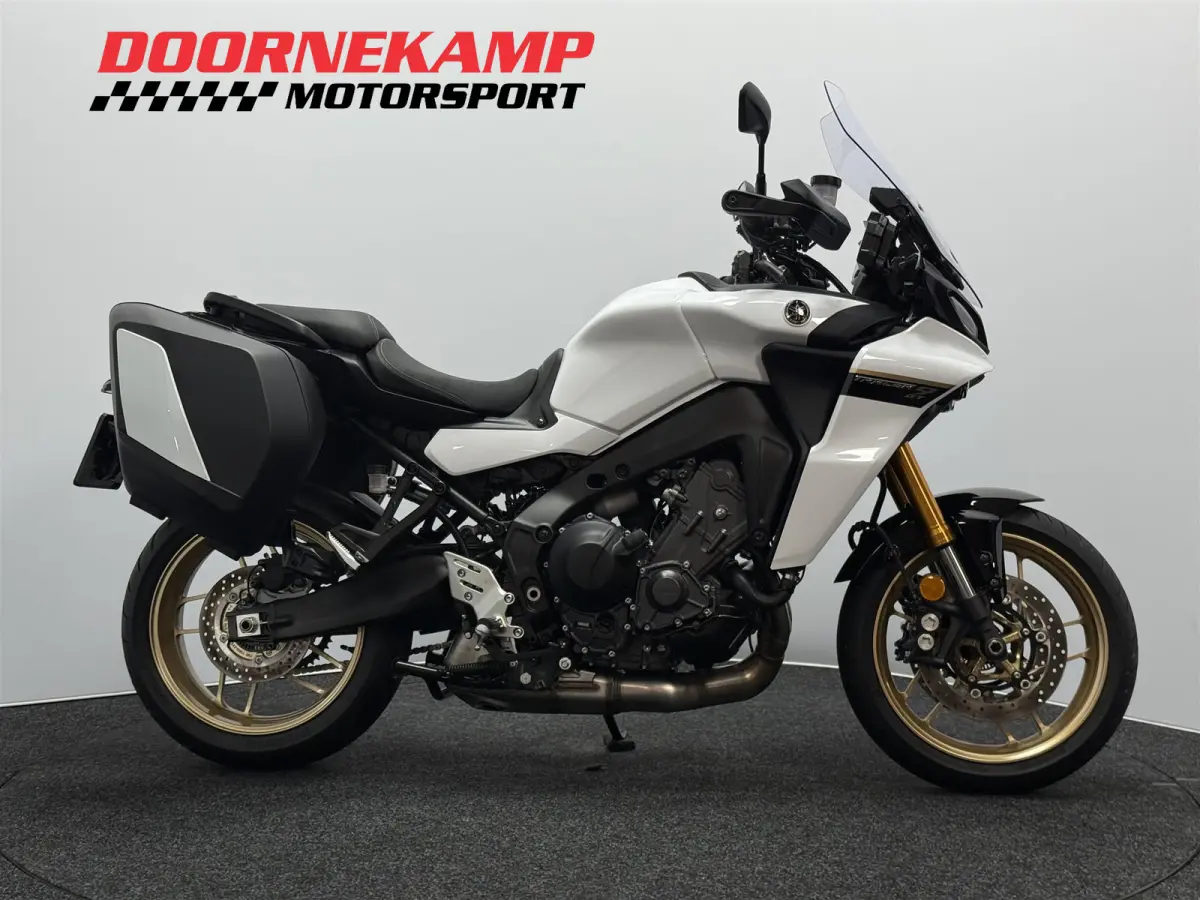 Yamaha Tracer 9 GT 2025 Benzine Handgeschakeld leasen