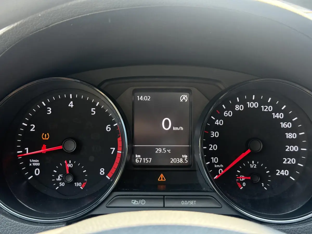 1.0 Comfortline Business R 1e Eigenaar|Navi|Carplay|Cruise|PDC V+A|Airco|LM Velgen|Elektr. Ramen|APK tot 03-2027