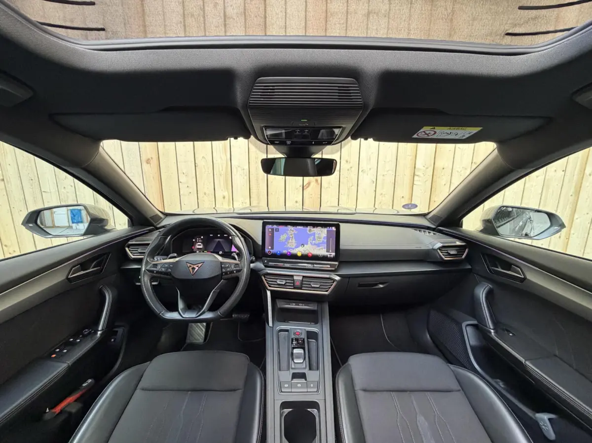 1.4 e-Hybrid Performance Automaat SoH 92,27%| Panoramadak | Trekhaak uitklapbaar | Voorstoelen verwarmd | Cruise control adaptief | Apple CarPlay/Android Auto Full-Link | LED verlichting | A