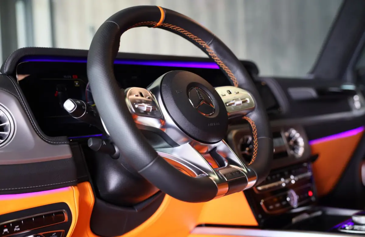 63 Edition 1 BRABUS UITVOERING / Mat Zwart / Acc / Dode Hoek / Leder / Open Dak / 360 Camera / 24 Inch