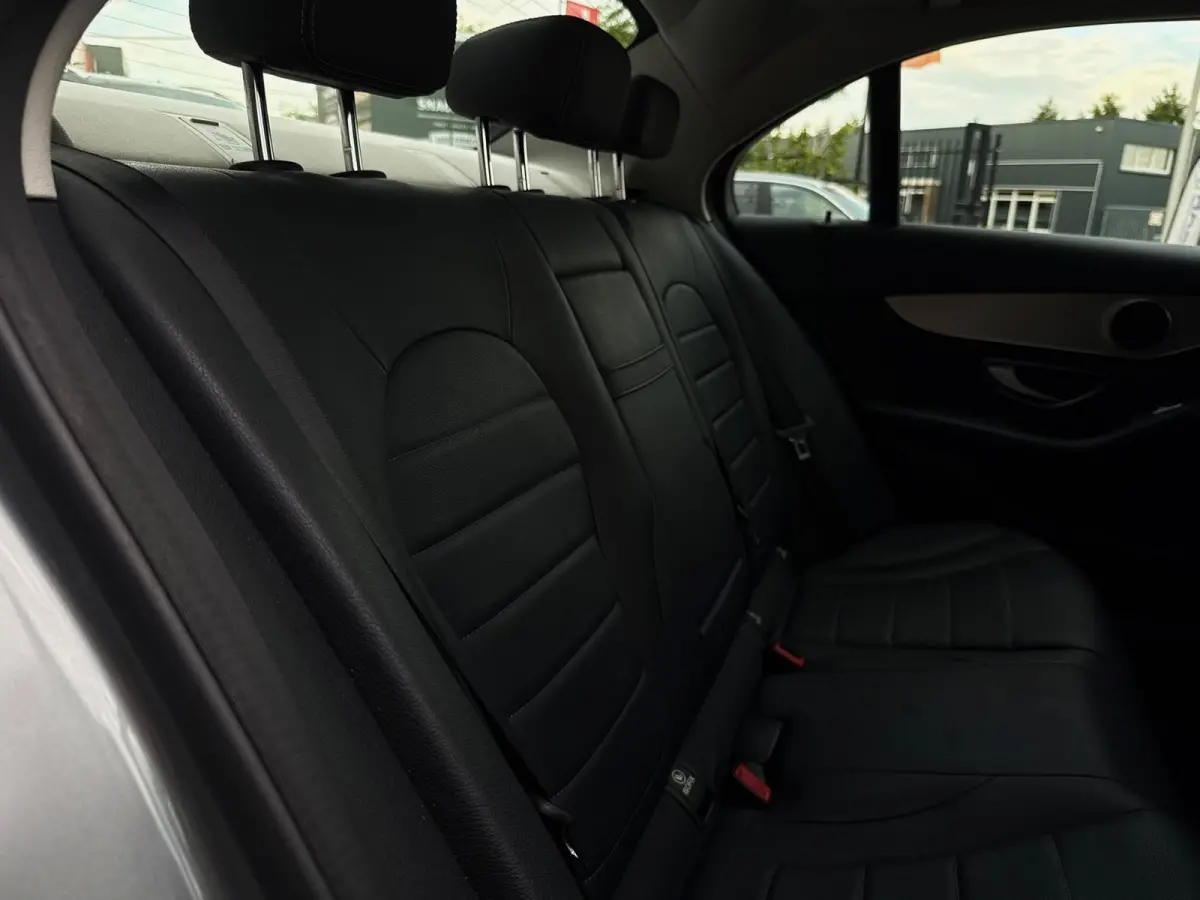200 Prestige 184PK|Groot Navi|AUT|Sportstoelen|Leder|Kantel/Schuifdak|Full Led|NL Auto|StoelVW|360Camera|