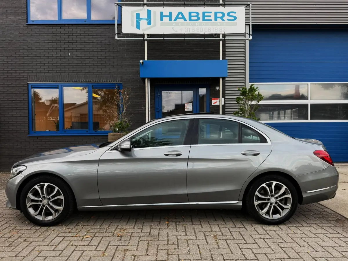200 Prestige 184PK|Groot Navi|AUT|Sportstoelen|Leder|Kantel/Schuifdak|Full Led|NL Auto|StoelVW|360Camera|