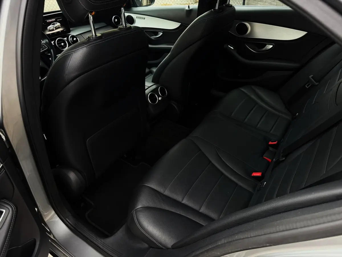 200 Prestige 184PK|Groot Navi|AUT|Sportstoelen|Leder|Kantel/Schuifdak|Full Led|NL Auto|StoelVW|360Camera|