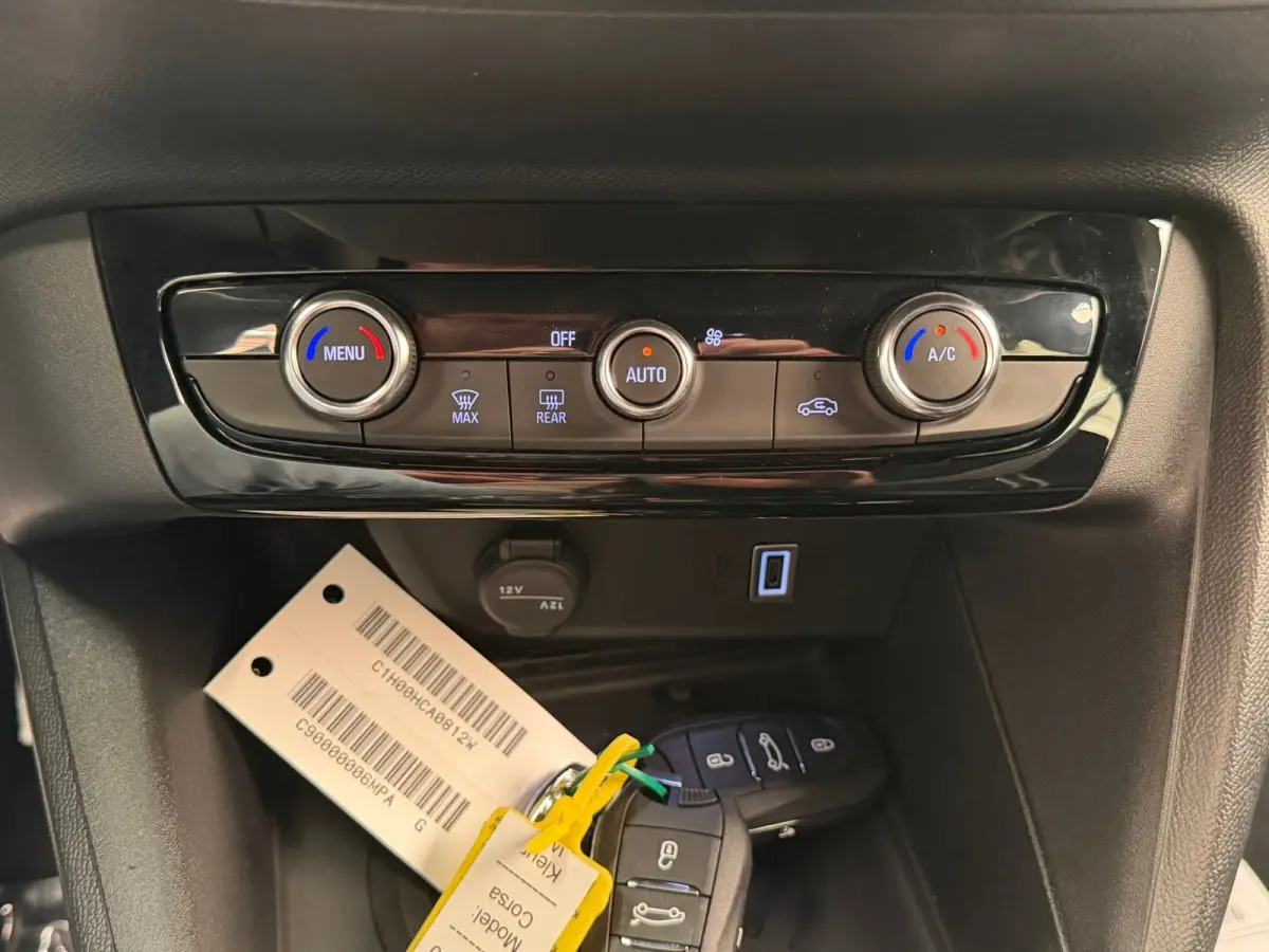 GS, (2026A) | Dode hoek waarschuwing | IntelliLux LED Matrix-verlichting, inclusief LED matrix koplampen met automatische niveauregeling, Automatisch grootlicht | LED koplampen met LED dagri