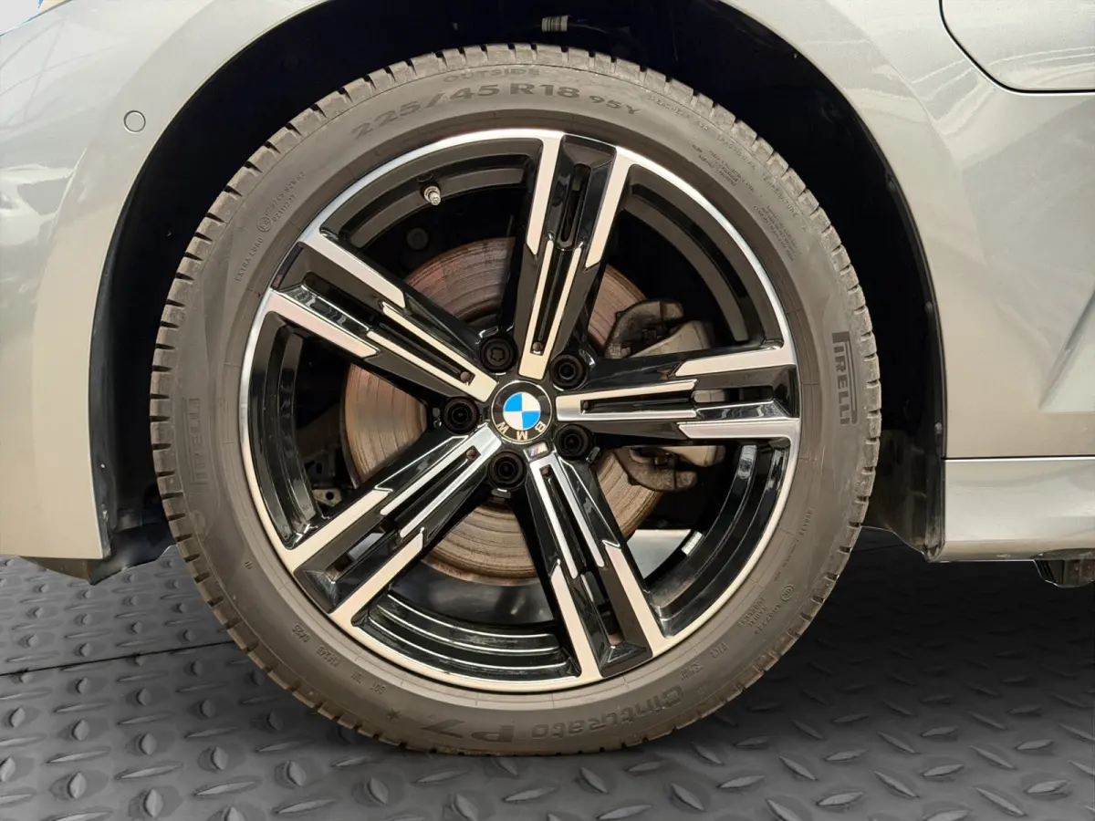 330e xDrive!|M-Sport|24mnd Gar|360|Memory|HUD|Keyless|ACC
