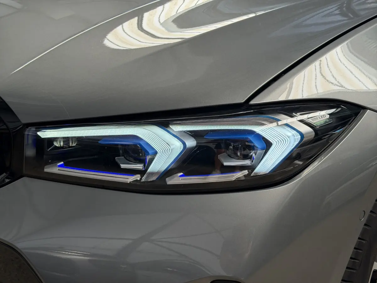 330e xDrive!|M-Sport|24mnd Gar|360|Memory|HUD|Keyless|ACC