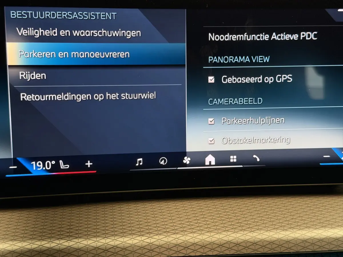 330e xDrive!|M-Sport|24mnd Gar|360|Memory|HUD|Keyless|ACC