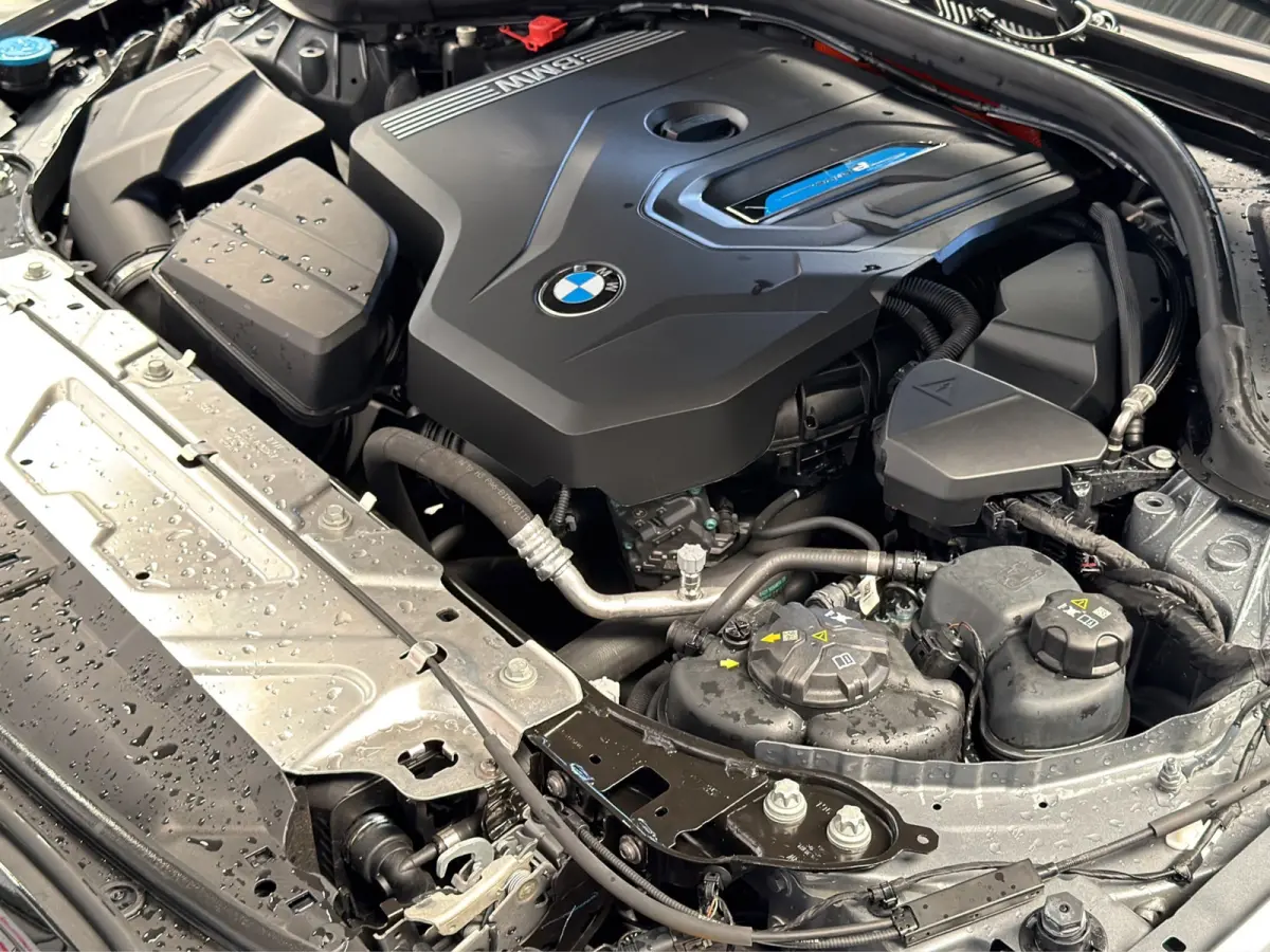330e xDrive!|M-Sport|24mnd Gar|360|Memory|HUD|Keyless|ACC