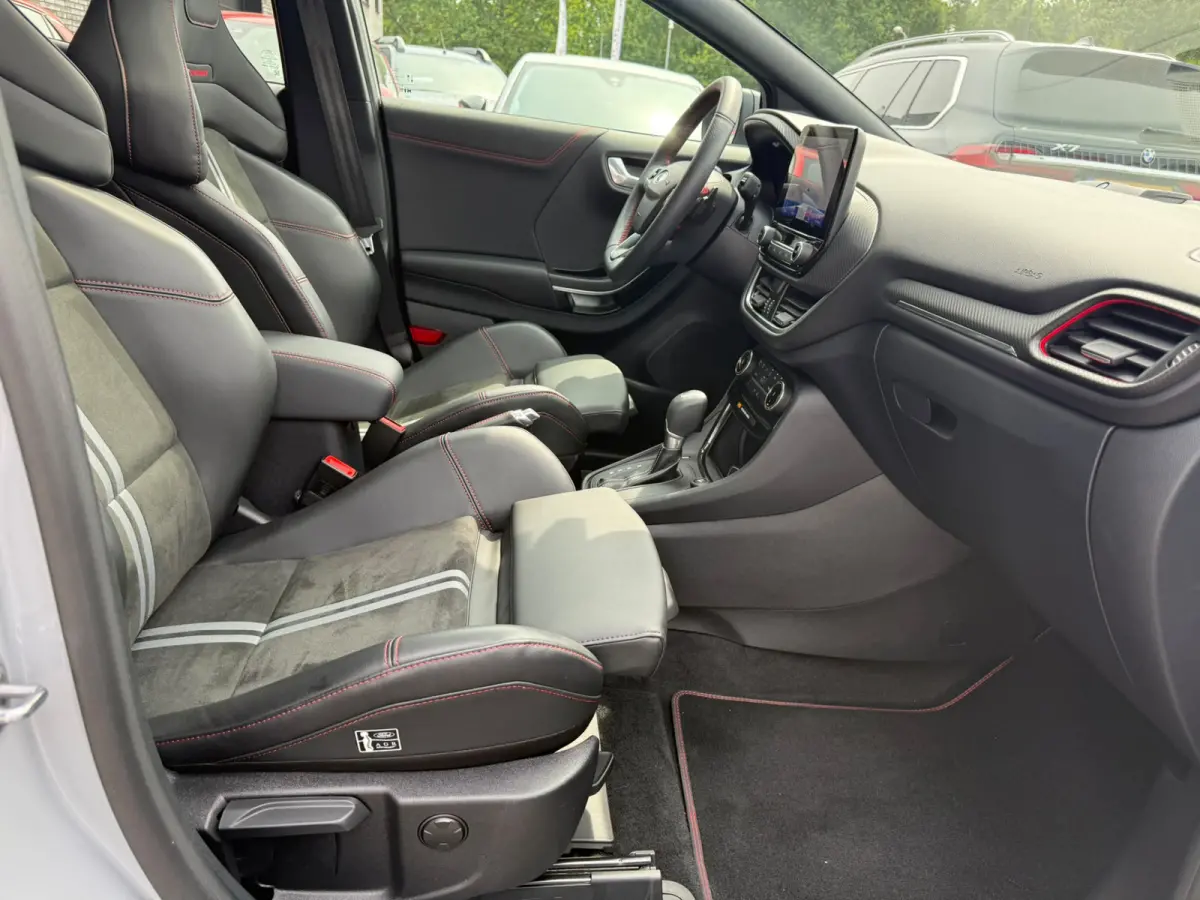 1.0 EcoBoost ST-X | AUTOMAAT | PANO DAK | 3/6/12 MND GARANTIE | NAVI | ACC | PDC | LANE ASSIST |