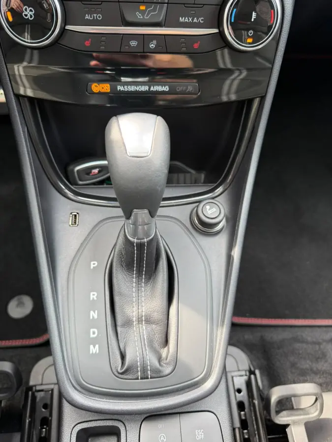 1.0 EcoBoost ST-X | AUTOMAAT | PANO DAK | 3/6/12 MND GARANTIE | NAVI | ACC | PDC | LANE ASSIST |