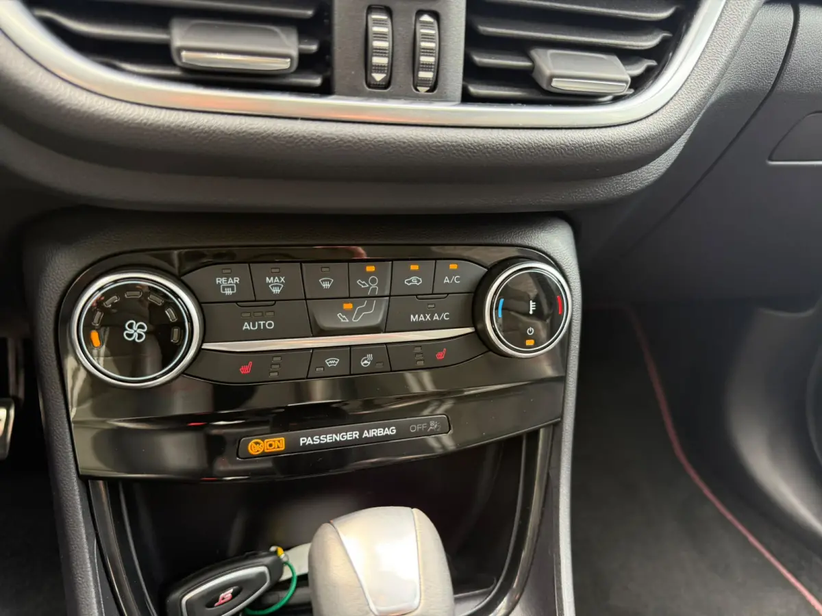 1.0 EcoBoost ST-X | AUTOMAAT | PANO DAK | 3/6/12 MND GARANTIE | NAVI | ACC | PDC | LANE ASSIST |