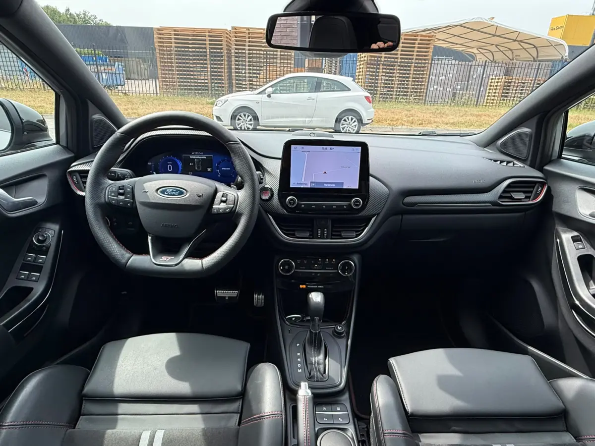 1.0 EcoBoost ST-X | AUTOMAAT | PANO DAK | 3/6/12 MND GARANTIE | NAVI | ACC | PDC | LANE ASSIST |