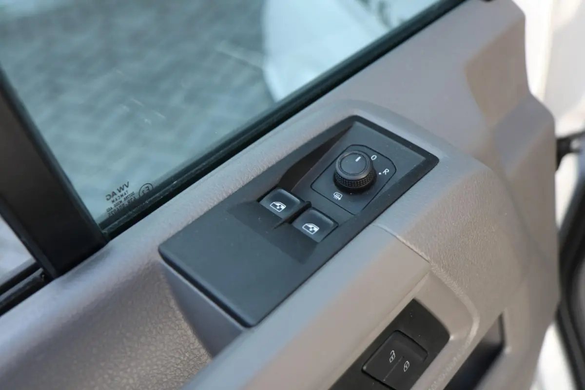 50 2.0 177pk Automaat Lang DL | Karhof | DHollandia Laadklep 1000KG |  Voertuigcategorie N2 | App Connect | Cruise Control | Achteruitrijcamera | Lane Assist