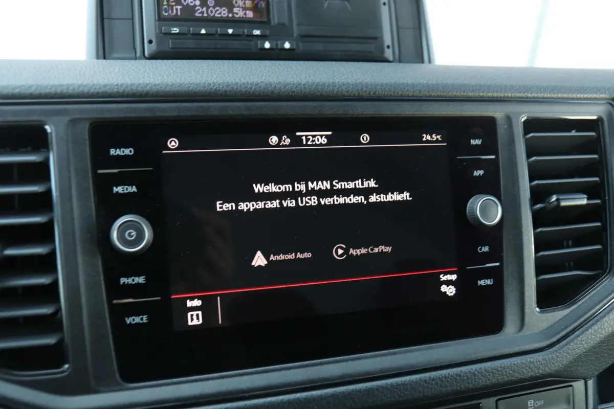 50 2.0 177pk Automaat Lang DL | Karhof | DHollandia Laadklep 1000KG |  Voertuigcategorie N2 | App Connect | Cruise Control | Achteruitrijcamera | Lane Assist