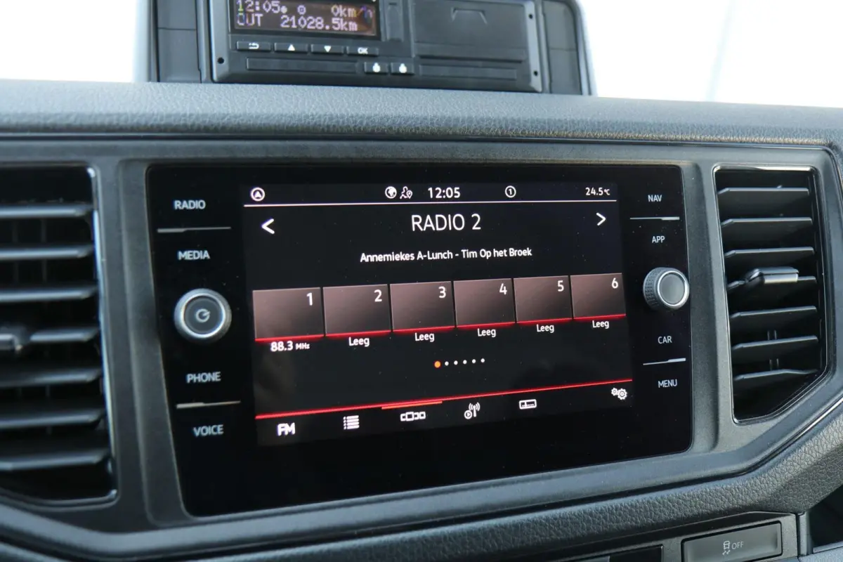 50 2.0 177pk Automaat Lang DL | Karhof | DHollandia Laadklep 1000KG |  Voertuigcategorie N2 | App Connect | Cruise Control | Achteruitrijcamera | Lane Assist