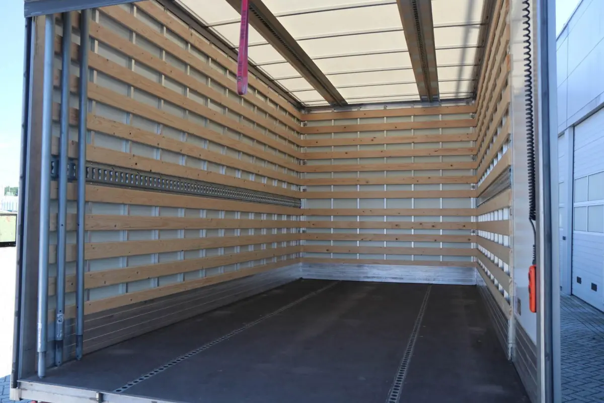 50 2.0 177pk Automaat Lang DL | Karhof | DHollandia Laadklep 1000KG |  Voertuigcategorie N2 | App Connect | Cruise Control | Achteruitrijcamera | Lane Assist