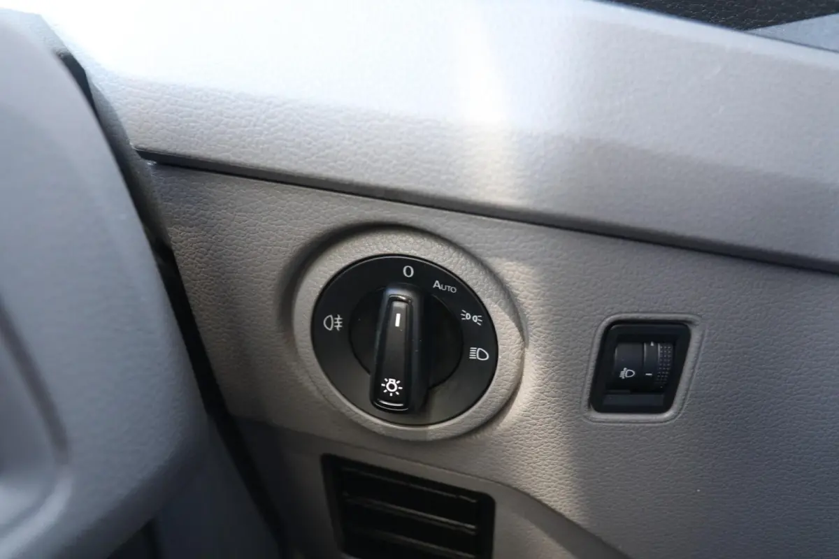 50 2.0 177pk Automaat Lang DL | Karhof | DHollandia Laadklep 1000KG |  Voertuigcategorie N2 | App Connect | Cruise Control | Achteruitrijcamera | Lane Assist