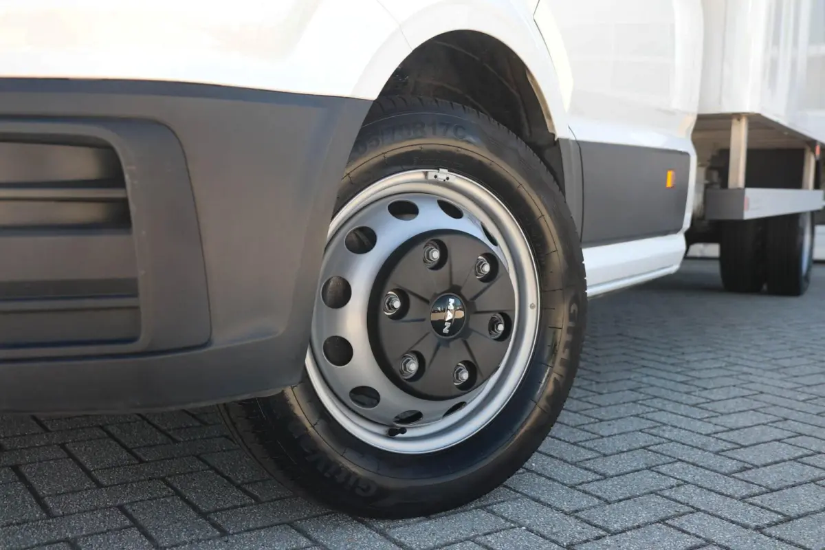 50 2.0 177pk Automaat Lang DL | Karhof | DHollandia Laadklep 1000KG |  Voertuigcategorie N2 | App Connect | Cruise Control | Achteruitrijcamera | Lane Assist