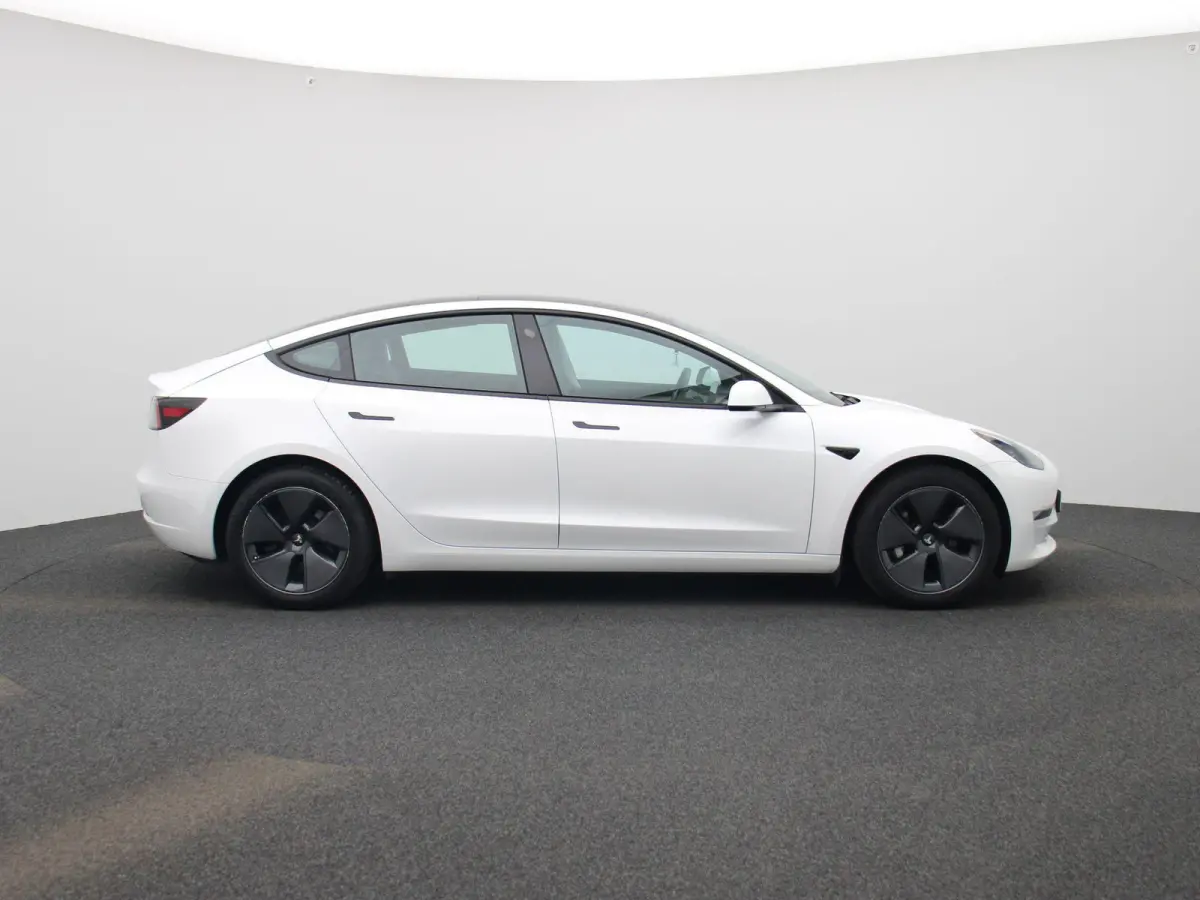Long Range DUAL MOTOR AWD 75 kWh | ELEK.STOEL | STOEL-STUUR-VOORRUIT VERWARMING | LEDER | CAMERA | APPLE CARPLAY / ANDROID AUTO | ELEK.KOFFERBAK |