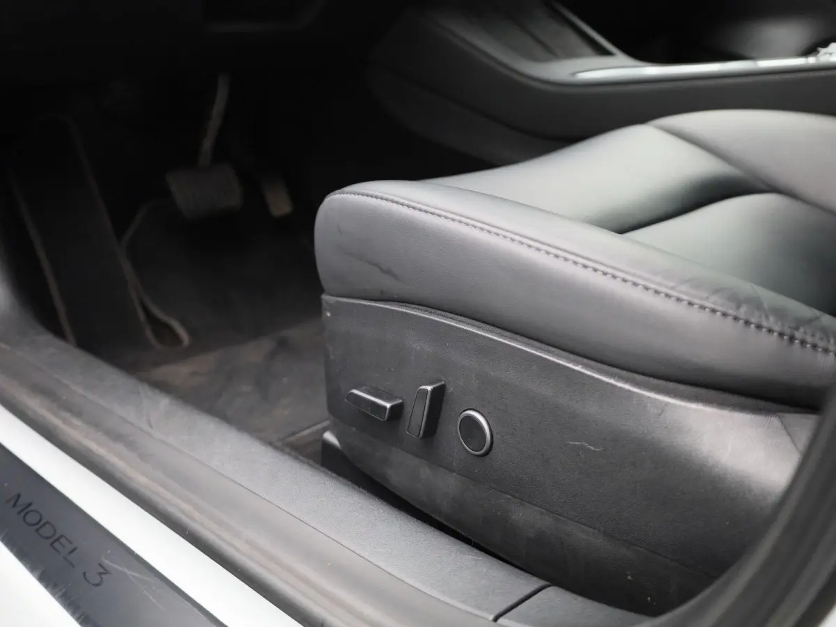 Long Range DUAL MOTOR AWD 75 kWh | ELEK.STOEL | STOEL-STUUR-VOORRUIT VERWARMING | LEDER | CAMERA | APPLE CARPLAY / ANDROID AUTO | ELEK.KOFFERBAK |