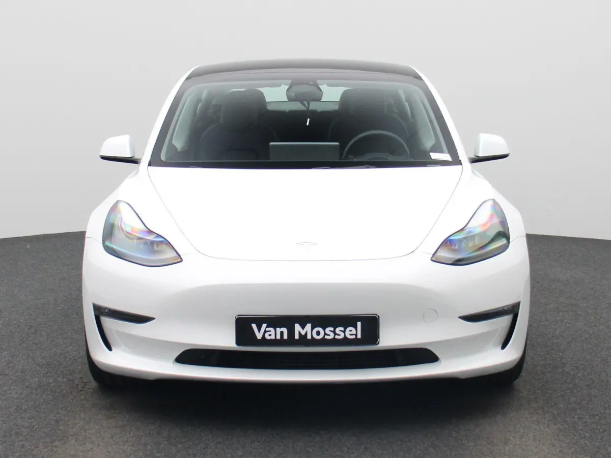 Long Range DUAL MOTOR AWD 75 kWh | ELEK.STOEL | STOEL-STUUR-VOORRUIT VERWARMING | LEDER | CAMERA | APPLE CARPLAY / ANDROID AUTO | ELEK.KOFFERBAK |
