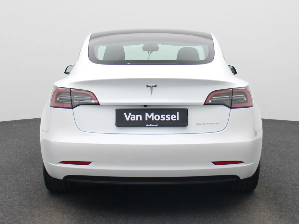 Long Range DUAL MOTOR AWD 75 kWh | ELEK.STOEL | STOEL-STUUR-VOORRUIT VERWARMING | LEDER | CAMERA | APPLE CARPLAY / ANDROID AUTO | ELEK.KOFFERBAK |