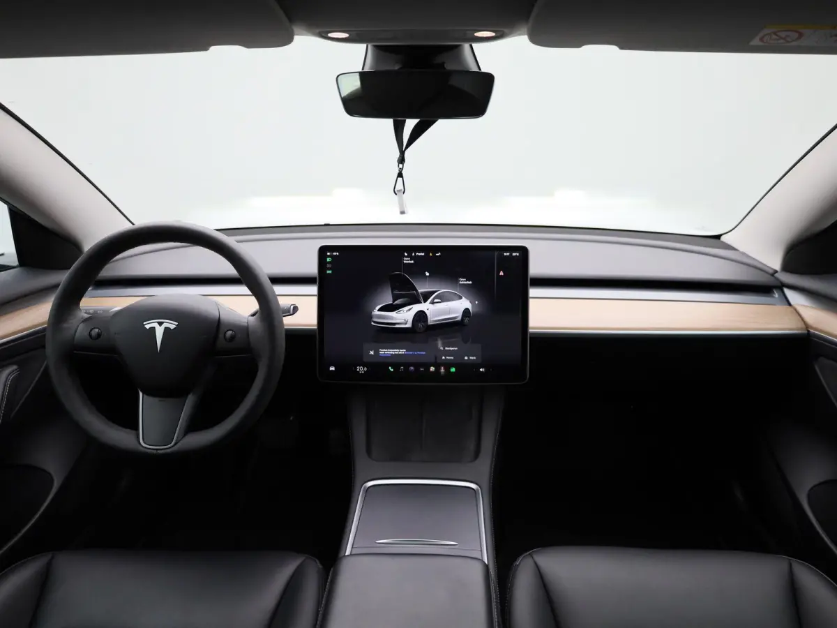 Long Range DUAL MOTOR AWD 75 kWh | ELEK.STOEL | STOEL-STUUR-VOORRUIT VERWARMING | LEDER | CAMERA | APPLE CARPLAY / ANDROID AUTO | ELEK.KOFFERBAK |