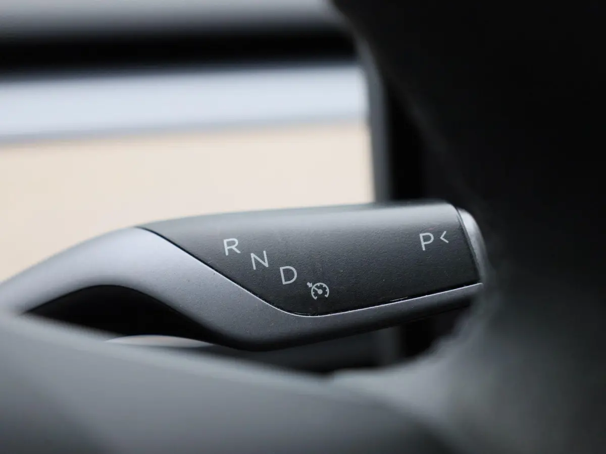 Long Range DUAL MOTOR AWD 75 kWh | ELEK.STOEL | STOEL-STUUR-VOORRUIT VERWARMING | LEDER | CAMERA | APPLE CARPLAY / ANDROID AUTO | ELEK.KOFFERBAK |