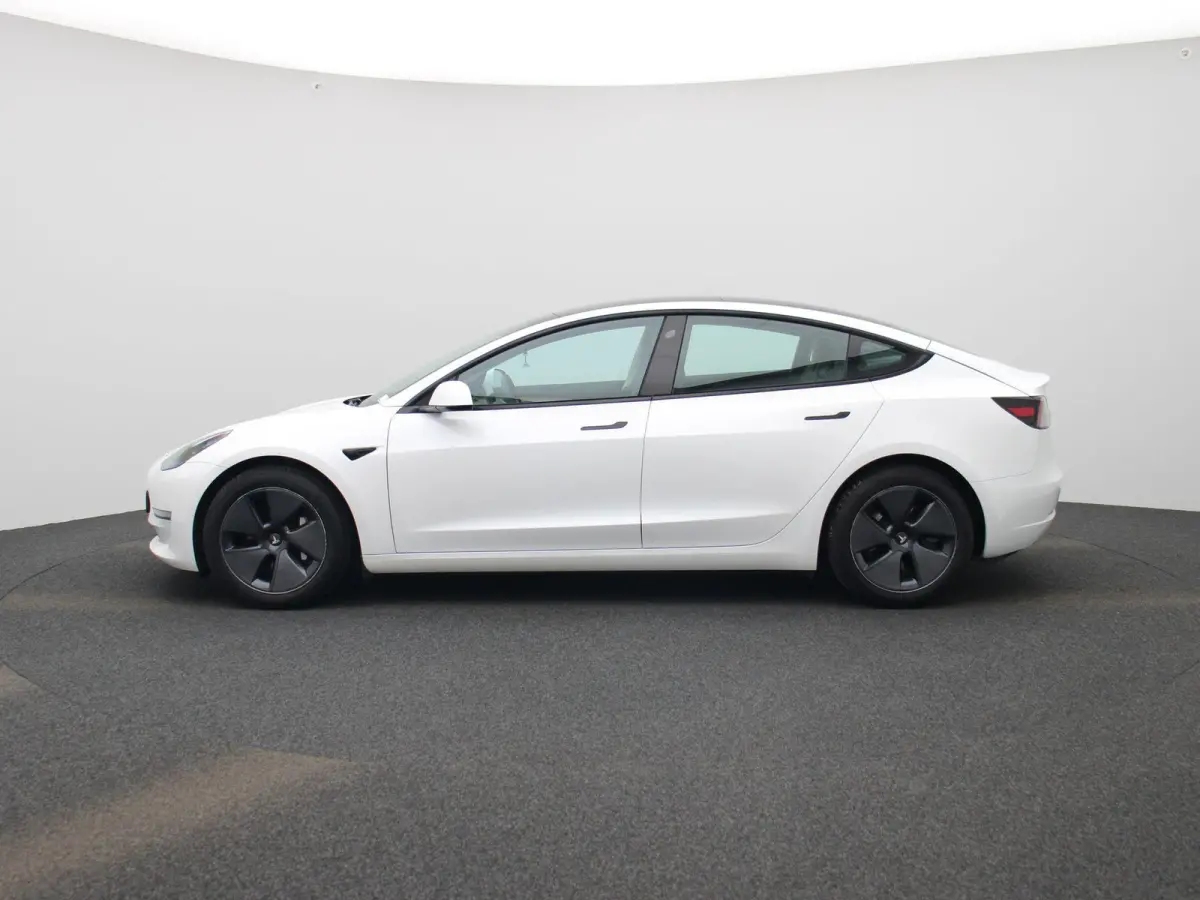 Long Range DUAL MOTOR AWD 75 kWh | ELEK.STOEL | STOEL-STUUR-VOORRUIT VERWARMING | LEDER | CAMERA | APPLE CARPLAY / ANDROID AUTO | ELEK.KOFFERBAK |