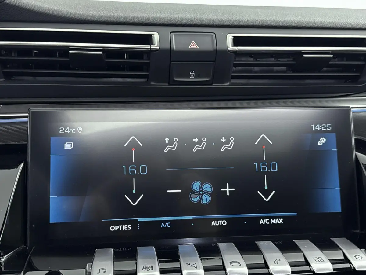 130 pk Automaat GT | Schuif/Kantel Dak | Carplay | Camera | Dodehoek Bewaking | Cruis Control Adaptieve | Voor Stoelen Verwarmd