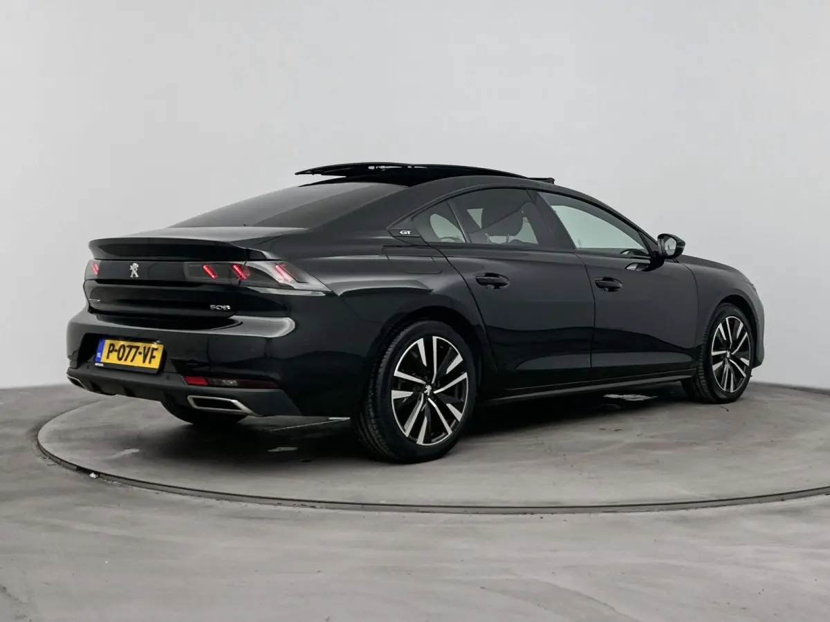 130 pk Automaat GT | Schuif/Kantel Dak | Carplay | Camera | Dodehoek Bewaking | Cruis Control Adaptieve | Voor Stoelen Verwarmd