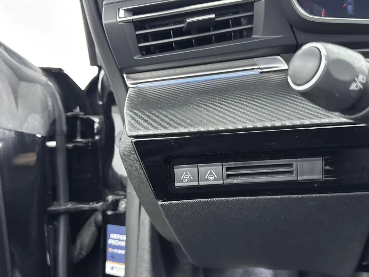 130 pk Automaat GT | Schuif/Kantel Dak | Carplay | Camera | Dodehoek Bewaking | Cruis Control Adaptieve | Voor Stoelen Verwarmd