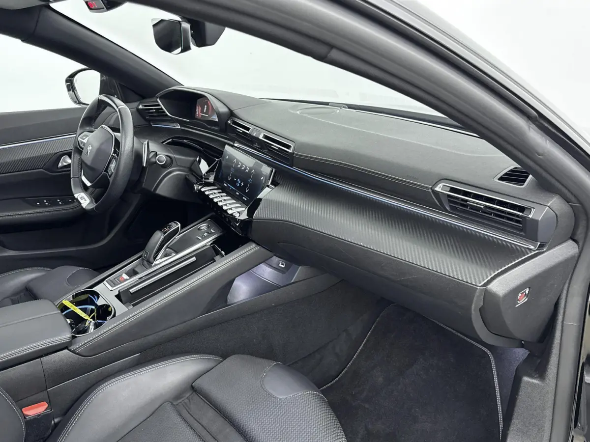 130 pk Automaat GT | Schuif/Kantel Dak | Carplay | Camera | Dodehoek Bewaking | Cruis Control Adaptieve | Voor Stoelen Verwarmd