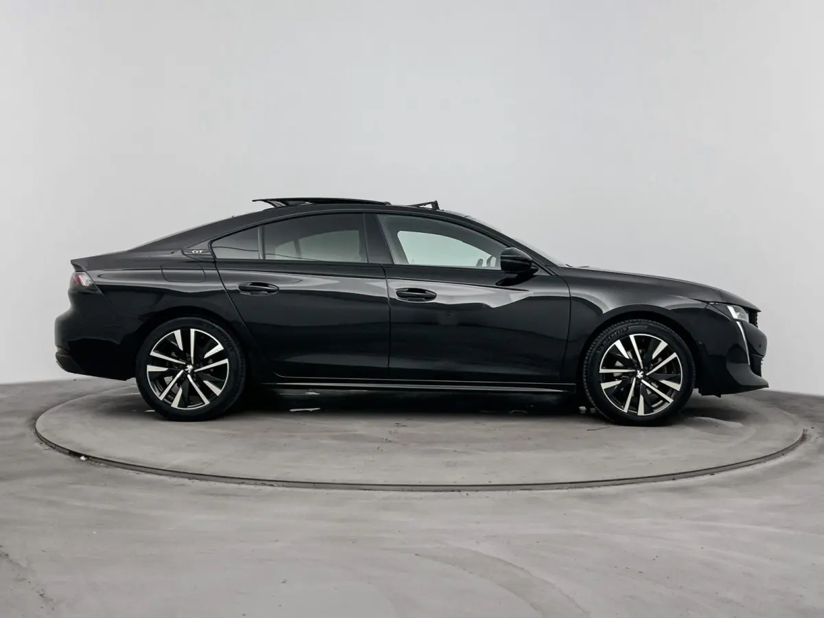 130 pk Automaat GT | Schuif/Kantel Dak | Carplay | Camera | Dodehoek Bewaking | Cruis Control Adaptieve | Voor Stoelen Verwarmd