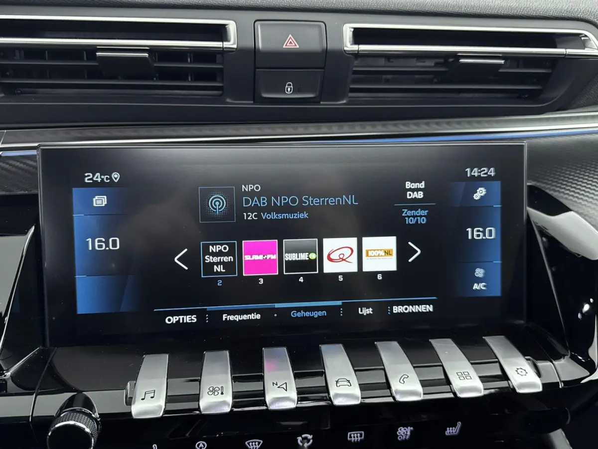 130 pk Automaat GT | Schuif/Kantel Dak | Carplay | Camera | Dodehoek Bewaking | Cruis Control Adaptieve | Voor Stoelen Verwarmd