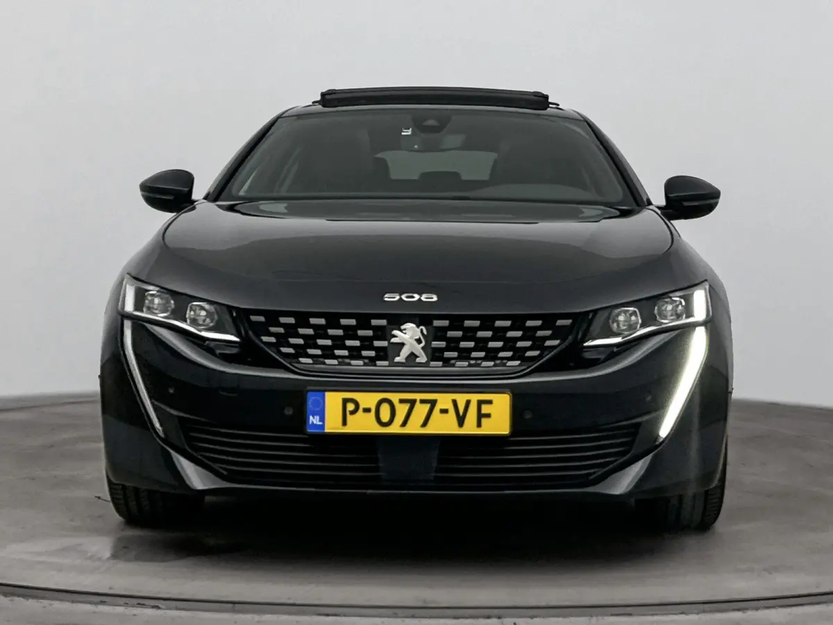 130 pk Automaat GT | Schuif/Kantel Dak | Carplay | Camera | Dodehoek Bewaking | Cruis Control Adaptieve | Voor Stoelen Verwarmd