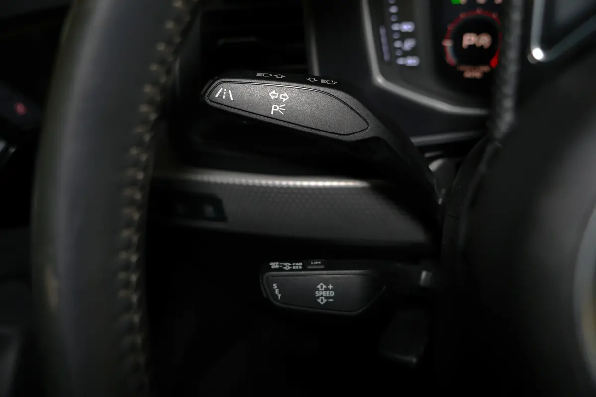 30 TFSI Advanced S LINE epic AUTOM AAT CARPLAY VIRTUAL CRUISE "19